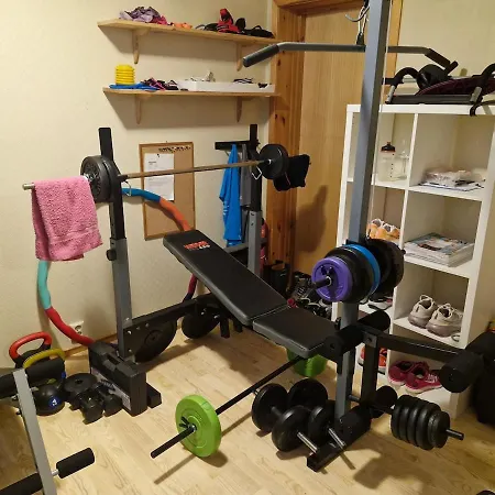 Hybel Med Treningsrom I Apartamento