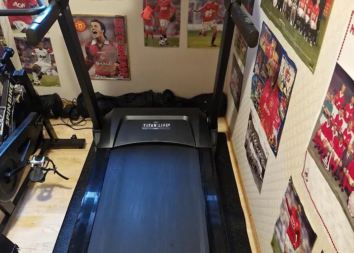 Hybel Med Treningsrom I Apartamento