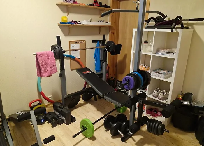 Hybel Med Treningsrom I Apartamento