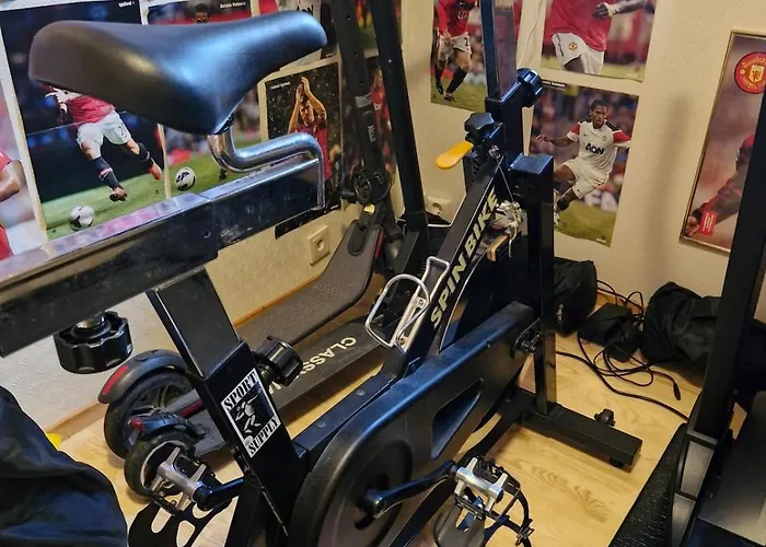 Hybel Med Treningsrom I Apartamento